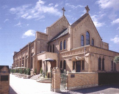 ⛪ 가톨릭 간다 교회